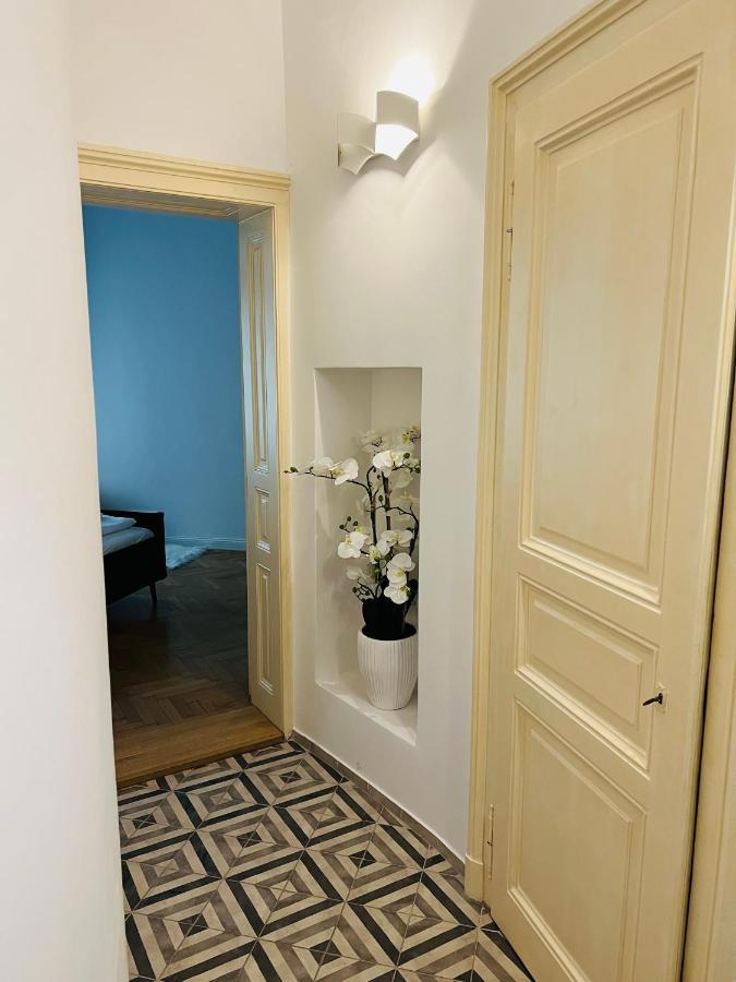 Beautiful Condo At The Old Town บราติสลาวา ภายนอก รูปภาพ