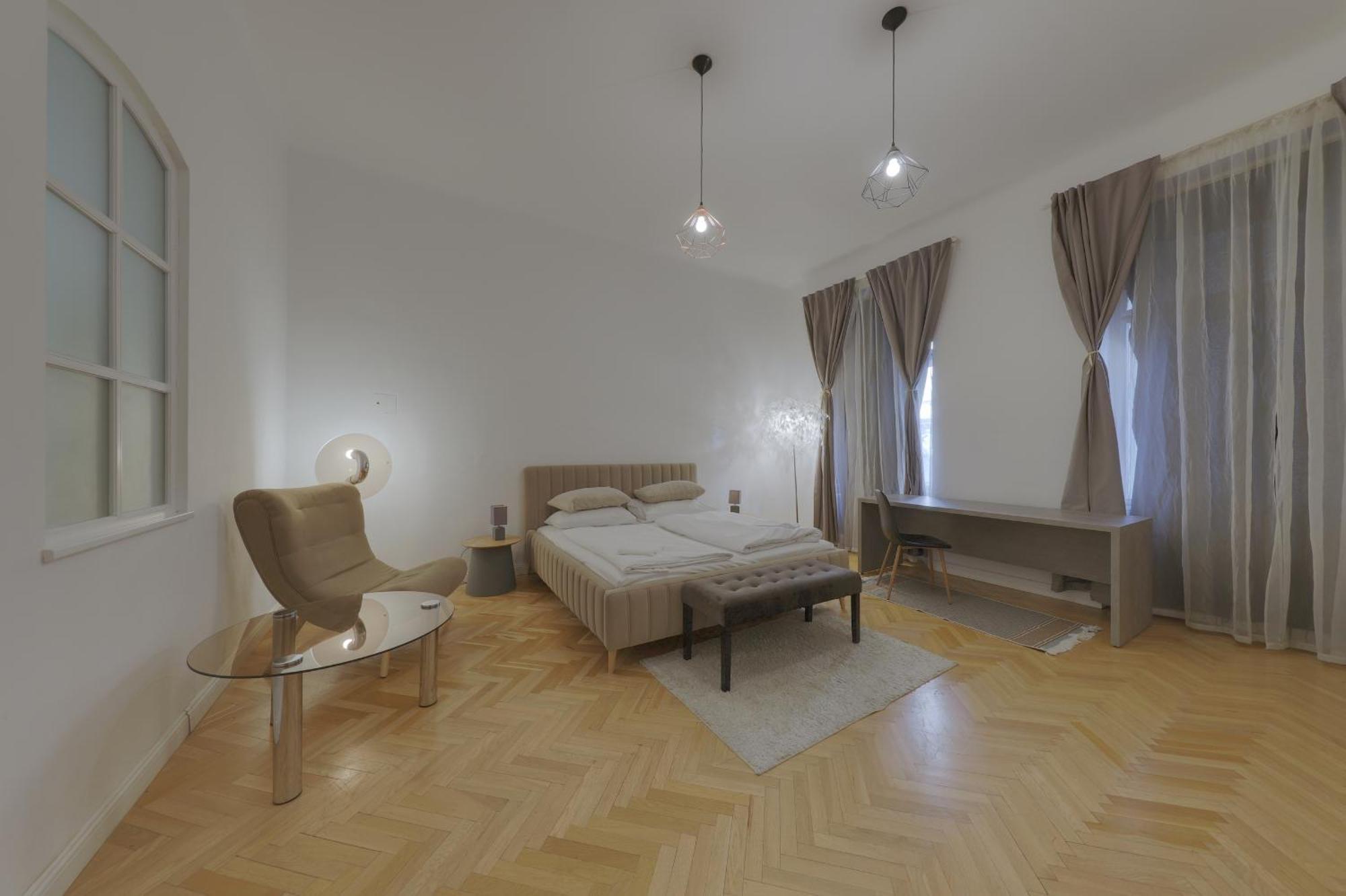 Beautiful Condo At The Old Town บราติสลาวา ภายนอก รูปภาพ